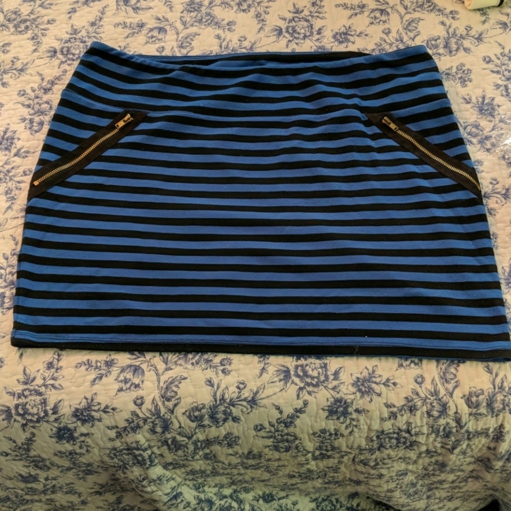 Xhilaration mini skirt